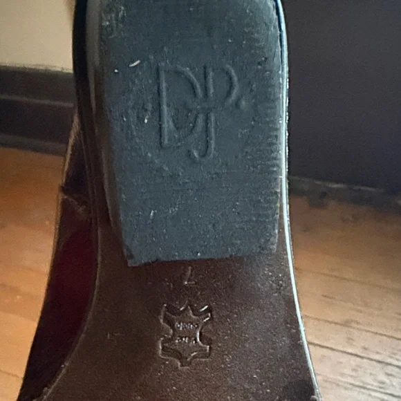 Donald J. Pliner Pointed Toe Ankle Boots in Deep Burgundy - Picture 7 of 7